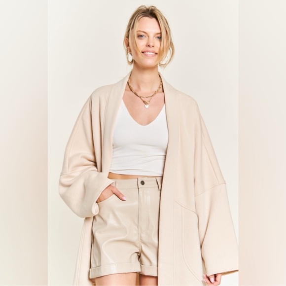 Oversized Knit Cardigan / Coat in Cream - Picture 4 of 8